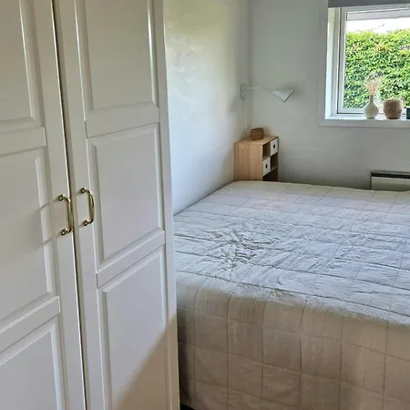Familievenligt Sommerhus Naer Badestrand