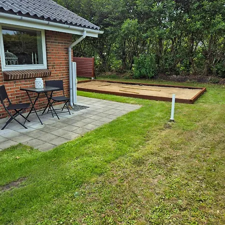 Familievenligt Sommerhus Naer Badestrand * Skovbyballe