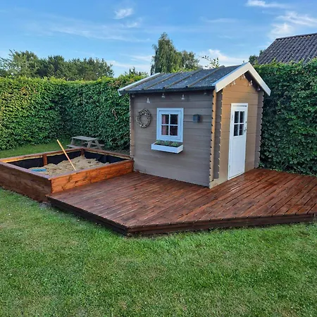 Familievenligt Sommerhus Naer Badestrand * Skovbyballe